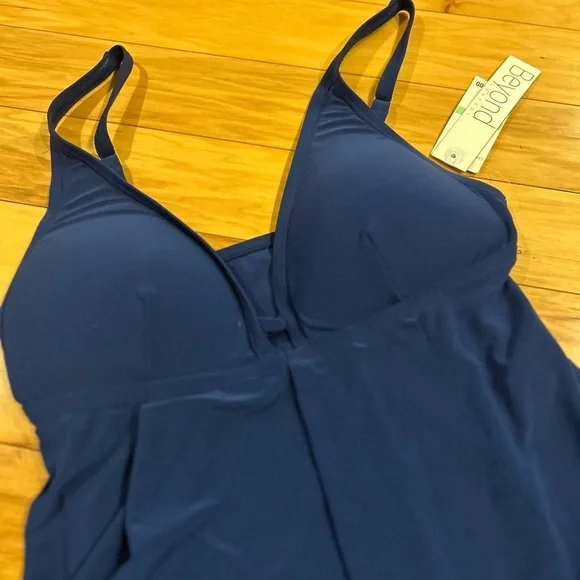 NWT Beyond Tummy Control Solid Essentials V Neck Tankini Top Swimsuit - Picture 12 of 16